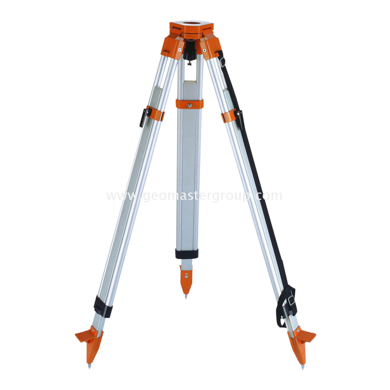 Комбинация штатива и посоха