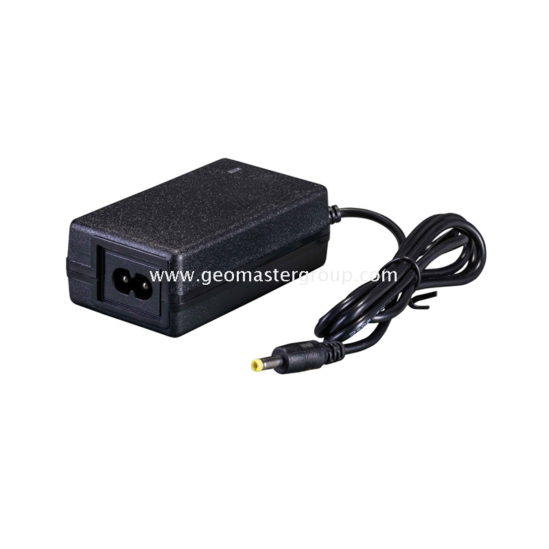 Зарядное устройство для геодезических работ