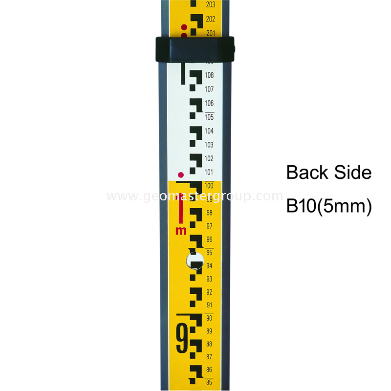 Задняя сторона выпускного
