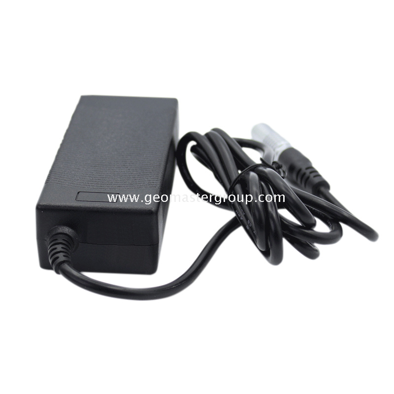 Зарядное устройство для геодезических работ